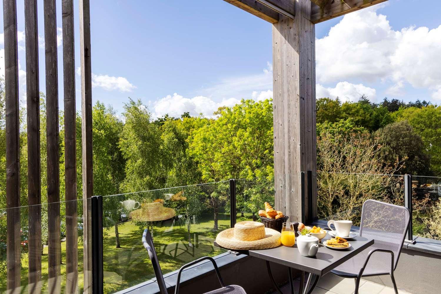 Best Western Plus Le Roi Arthur Hotel & Spa Ploërmel Zewnętrze zdjęcie