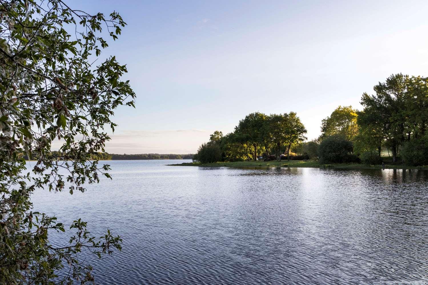 Best Western Plus Le Roi Arthur Hotel & Spa Ploërmel Zewnętrze zdjęcie