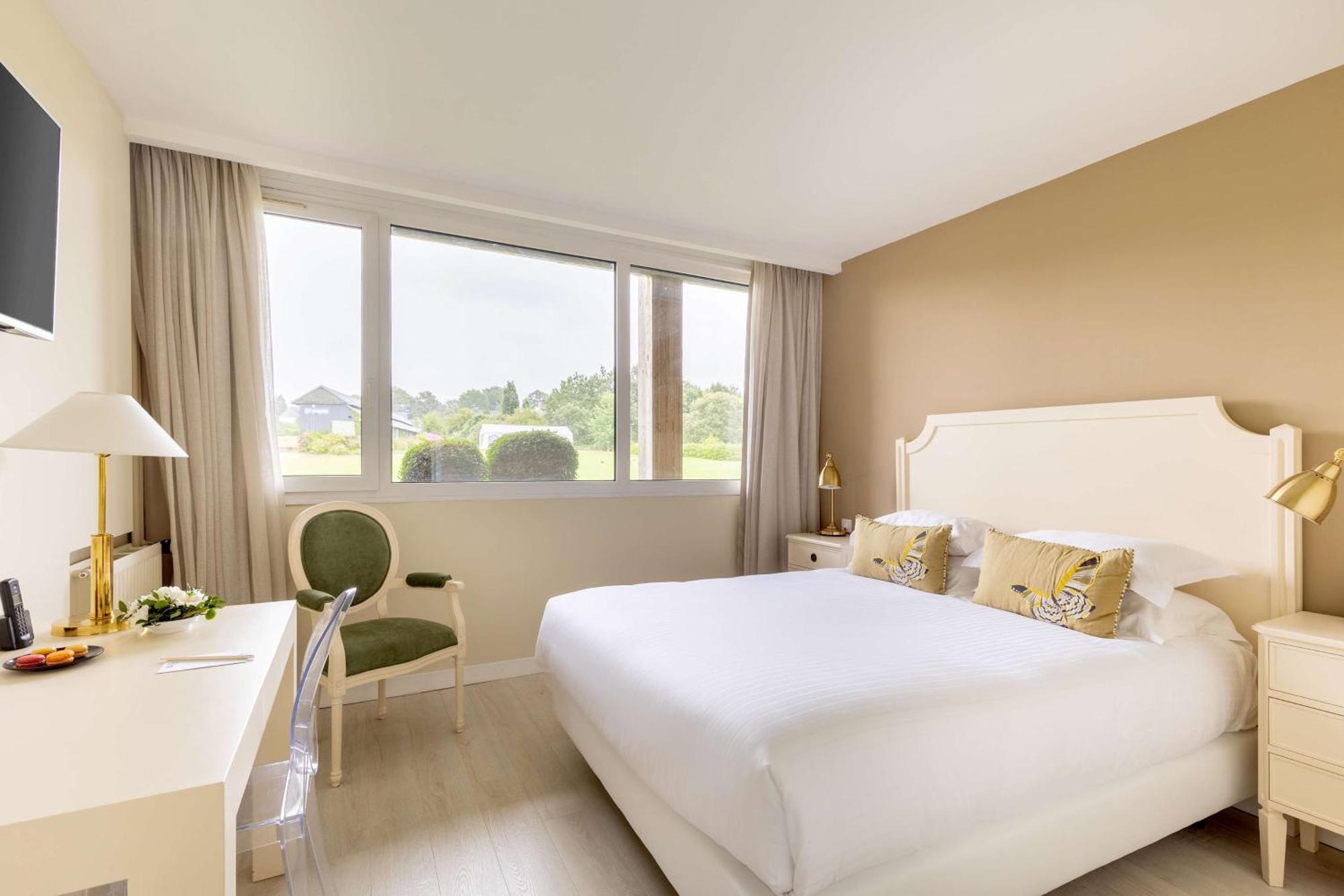 Best Western Plus Le Roi Arthur Hotel & Spa Ploërmel Zewnętrze zdjęcie